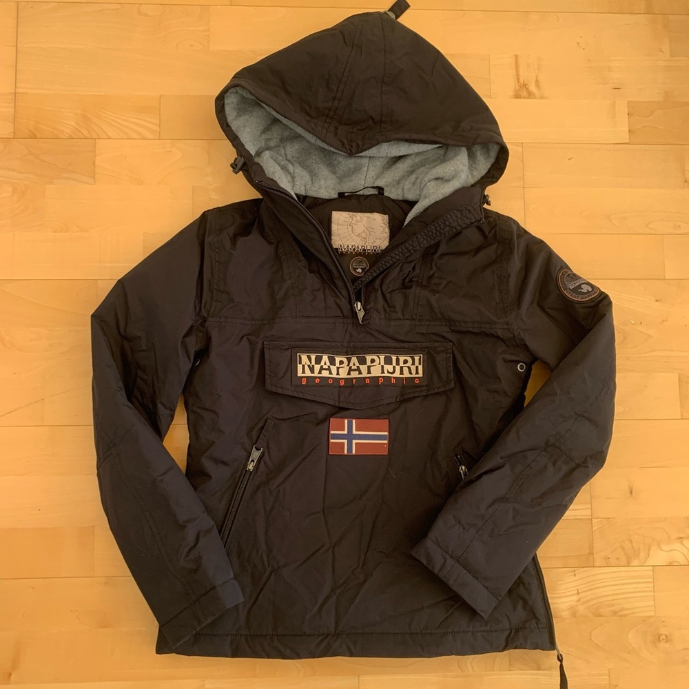 NWOT Napapijri Women’s Rainforest Jacket Black, S